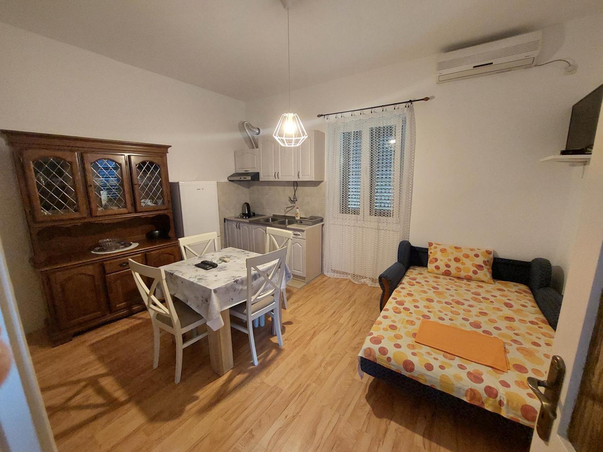 Kjara Apartments Tivat Exterior photo