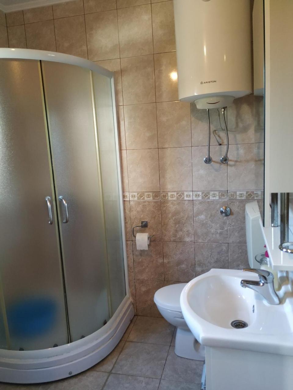 Kjara Apartments Tivat Exterior photo