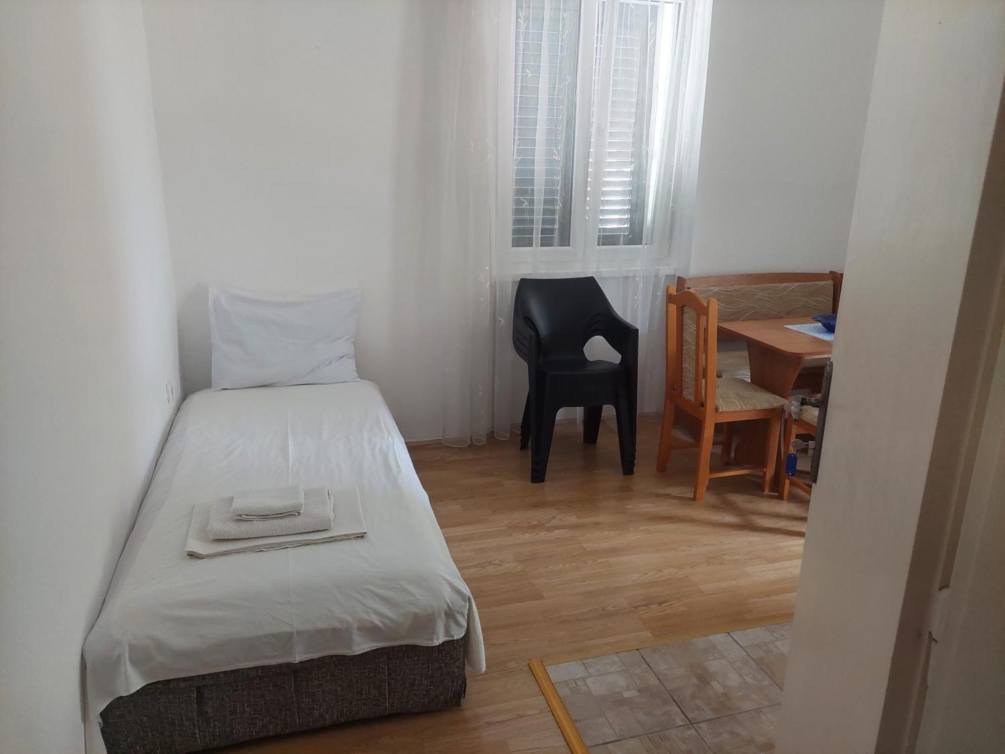 Kjara Apartments Tivat Exterior photo
