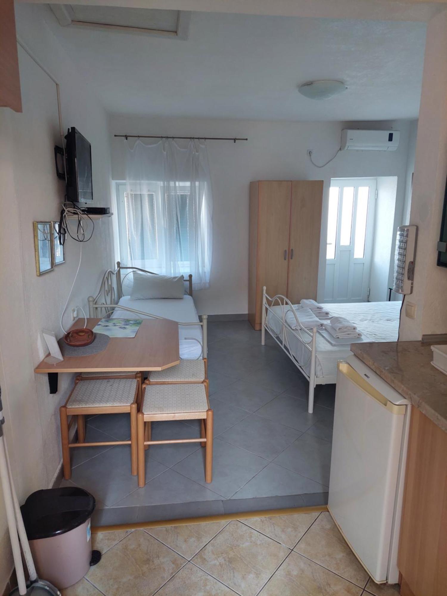 Kjara Apartments Tivat Exterior photo