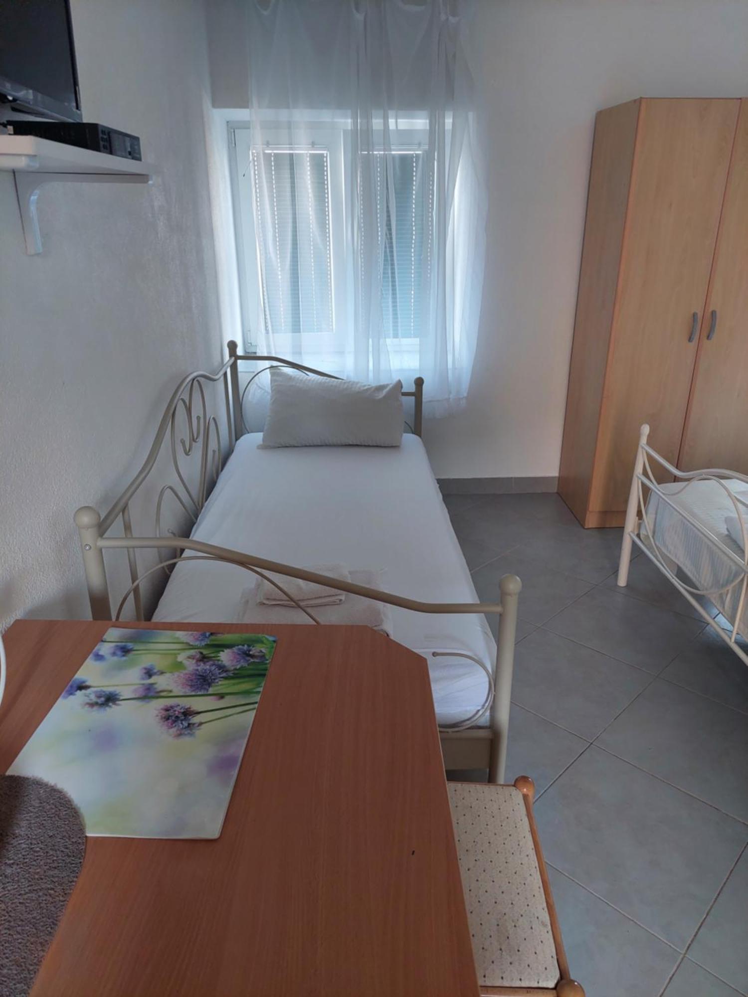 Kjara Apartments Tivat Exterior photo