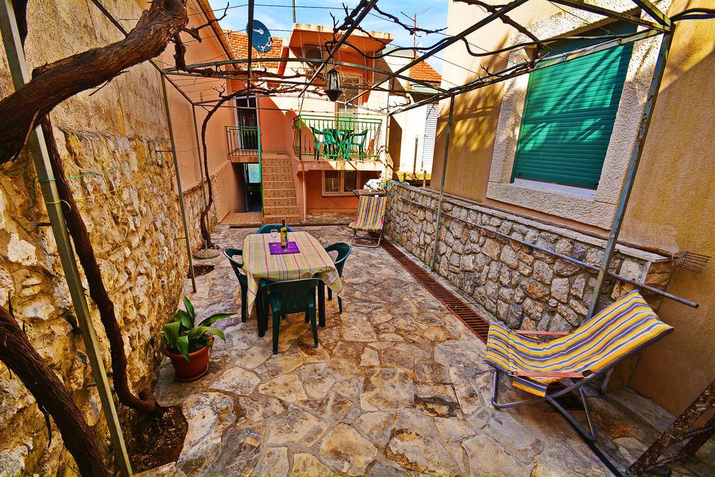 Kjara Apartments Tivat Exterior photo