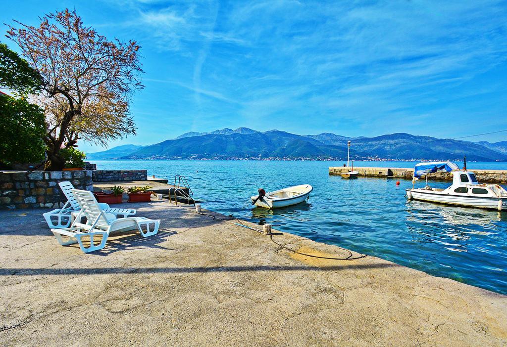 Kjara Apartments Tivat Exterior photo