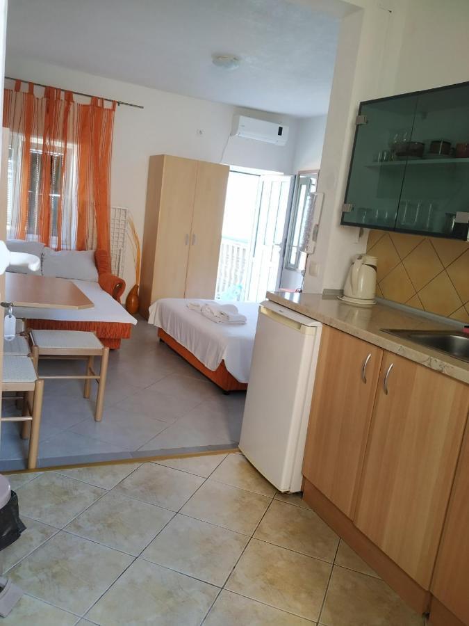 Kjara Apartments Tivat Exterior photo